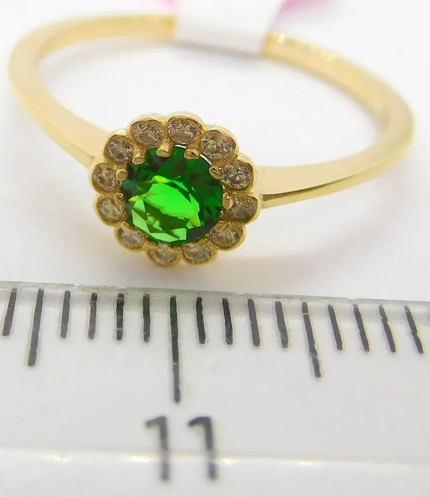 Klenoty Budín Dámský zlatý prsten se zirkony a velkým zeleným smaragdem 585/1,25gr vel. 54 HK1155