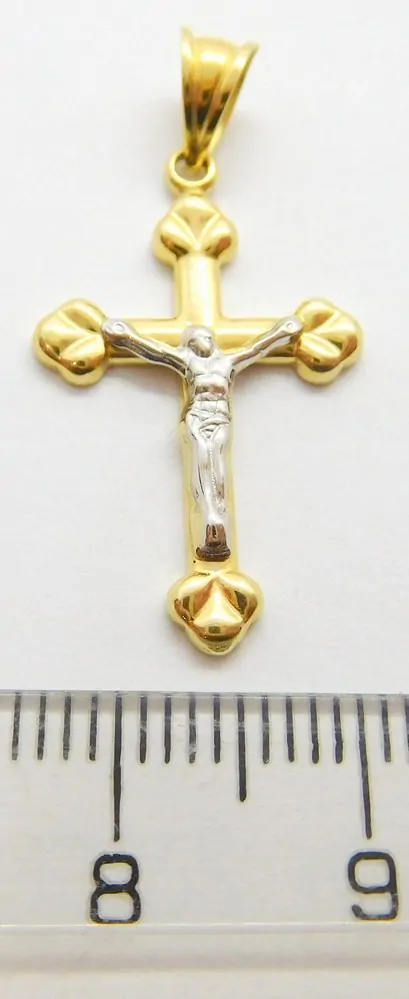 Klenoty Budín Zlatý gravírovaný přívěsek z bílého a žlutého zlata křížek 585/0,83gr 01658