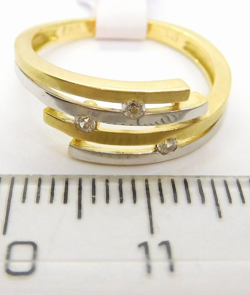 Klenoty Budín Mohutný dámský zlatý prsten se zirkony z bílého a žlutého zlata 585/2,16gr vel. 51 HK1185