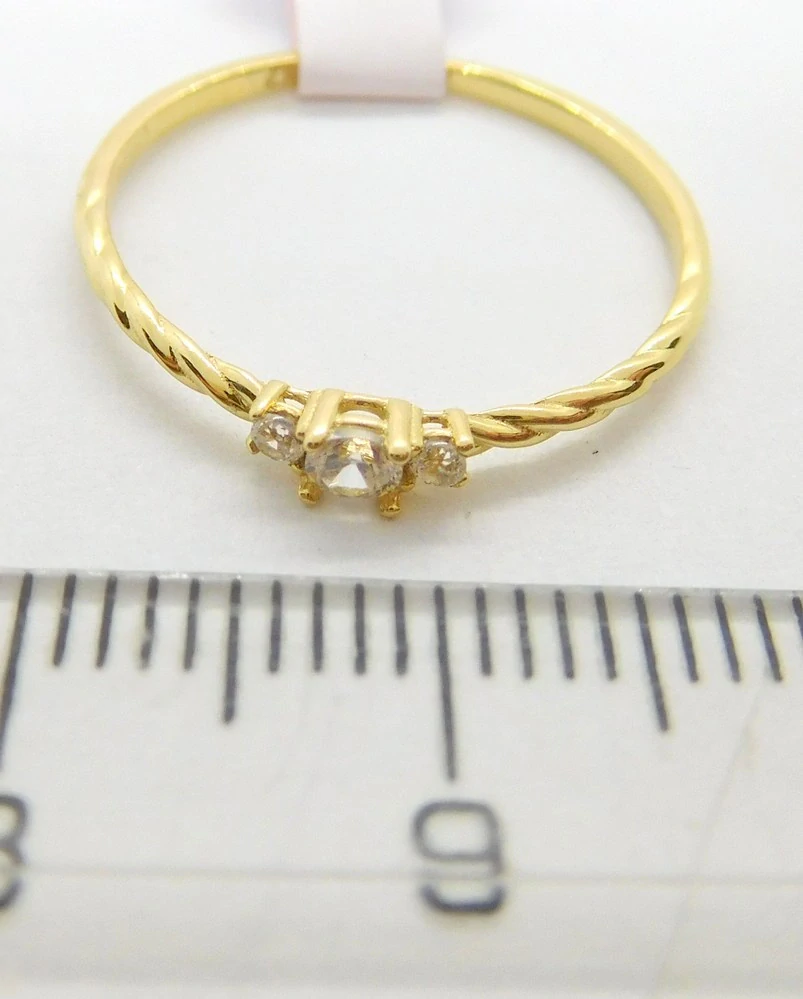 Klenoty Budín Zásnubní dámský zlatý prsten se zirkony 585/0,80gr vel. 54 HK1213