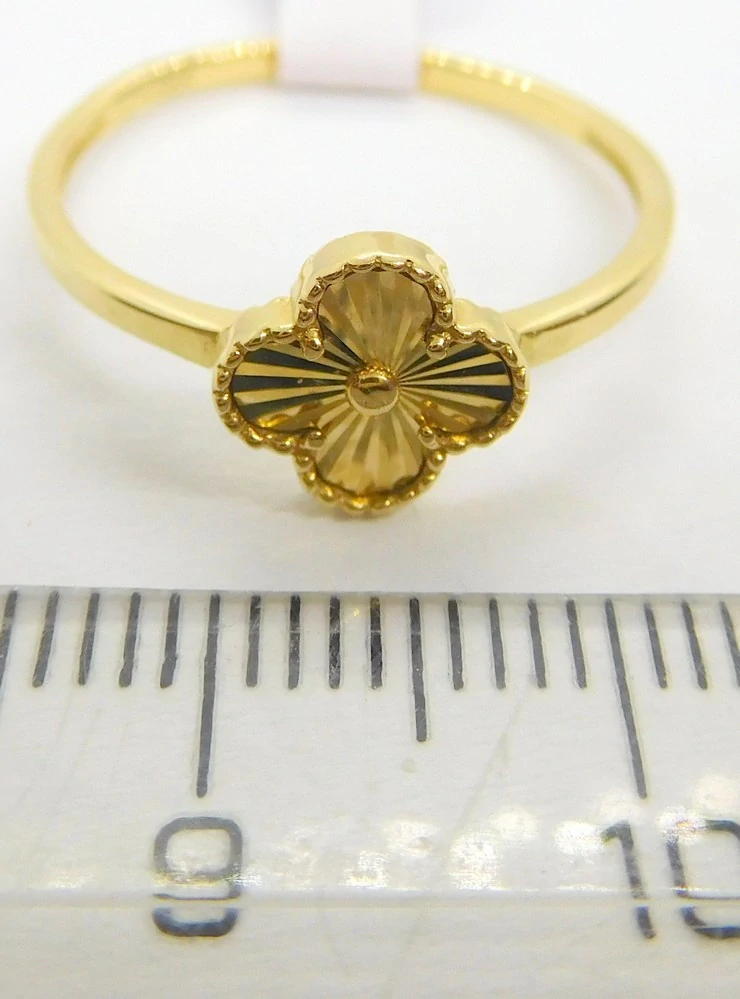 Klenoty Budín Dámský zlatý prsten s gravírováním čtyřlístek pro štěstí  585/1,55gr vel. 56 HK1235