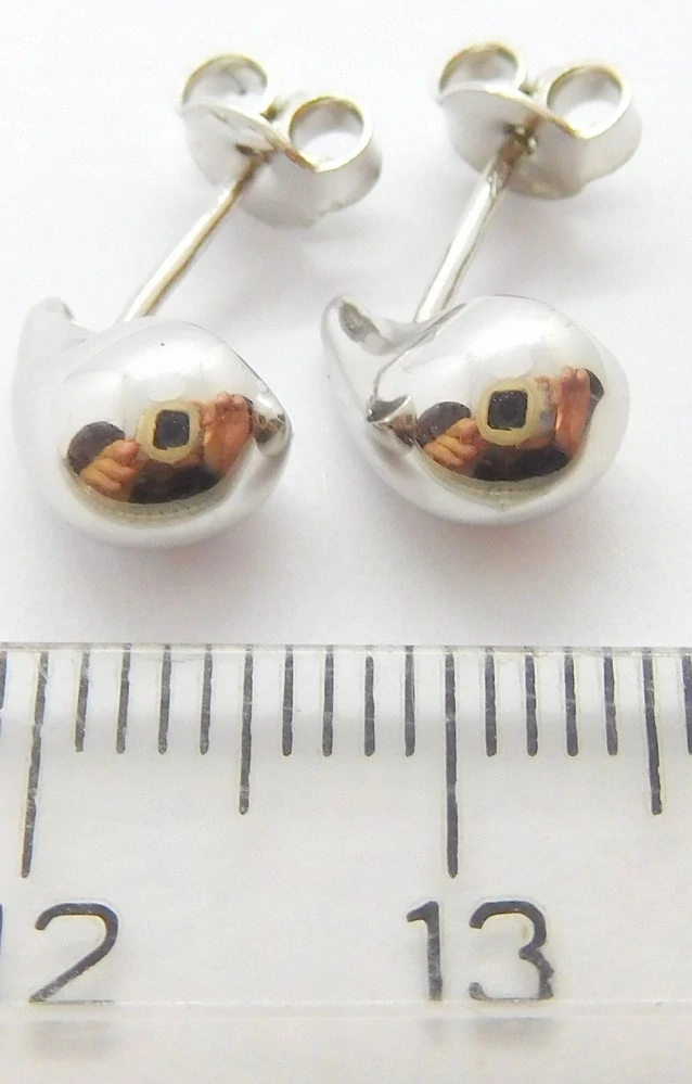 Klenoty Budín Dámské hladké pecičky z bílého zlata KAPKY na puzetku 585/1,81gr HK2338