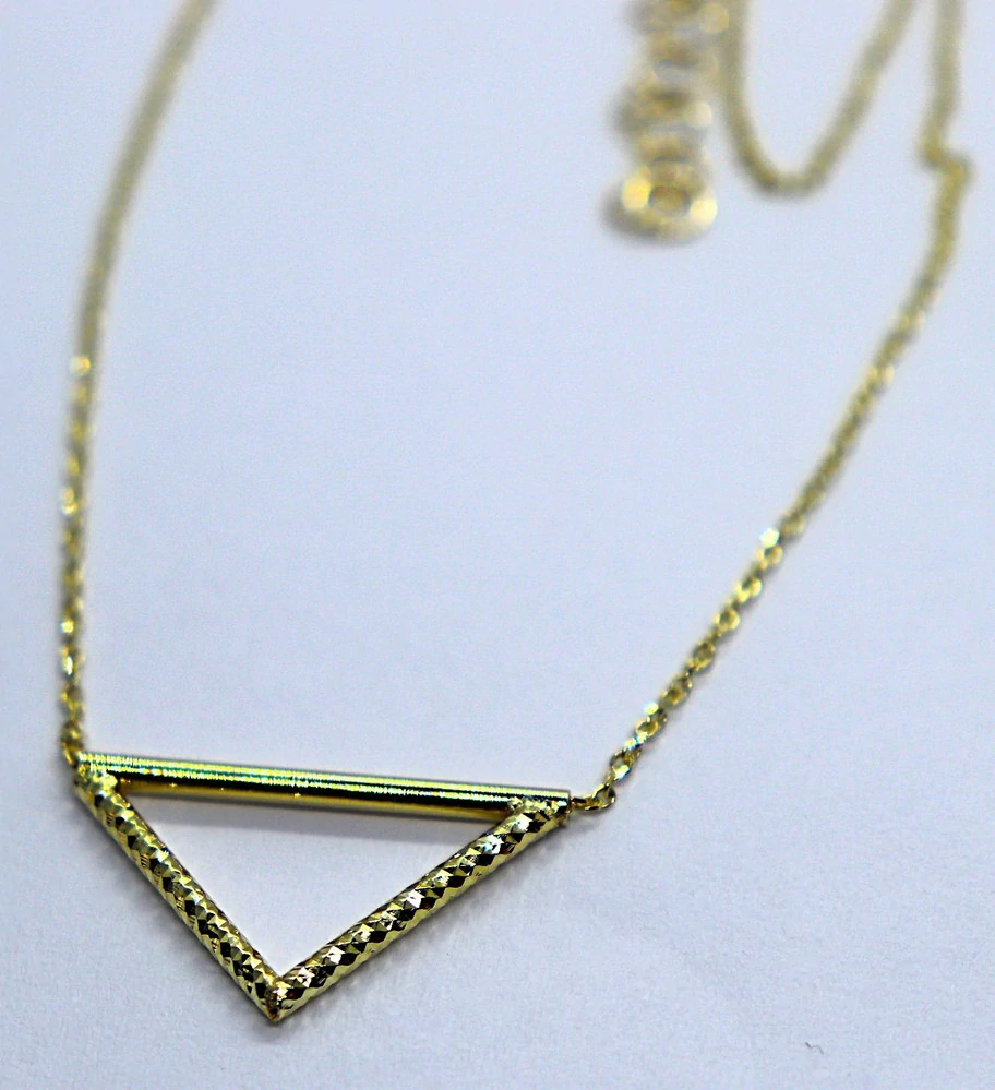 Klenoty Budín Dámský zlatý náhrdelník s gravírováním trojúhelník 585/1,75gr 45cm HK4071
