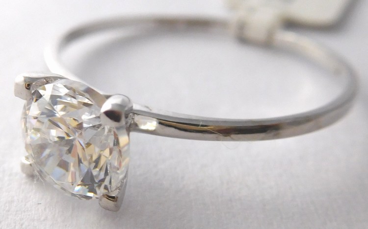 Klenoty Budín Mohutný zlatý prsten z bílého zlata - zásnubní prsten 585/1,35gr vel. 58 1166023