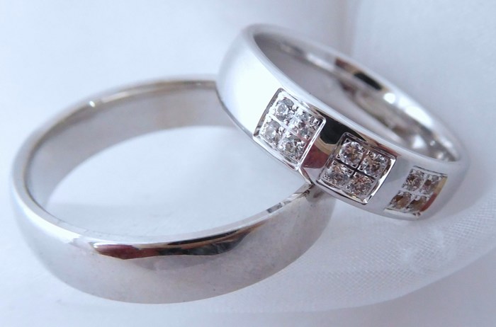 Luxusní zlaté snubní prsteny Couple 585/1000 s diamanty 5P4