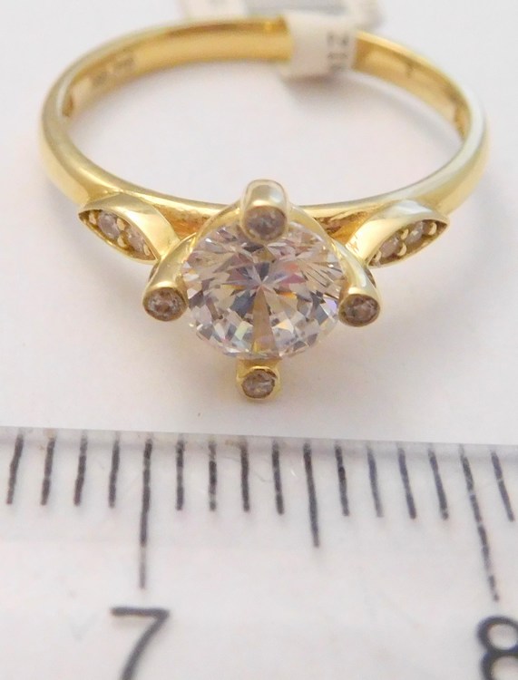 Klenoty Budín Mohutný zásnubní zlatý prsten ze žlutého zlata s velkým zirkonem 585/2,05gr vel. 50 1216085