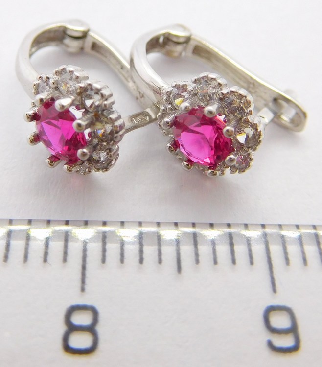 Klenoty Budín Dámské/dívčí zlaté náušnice s červeným rubínem a zirkony 585/1,23gr HK2011