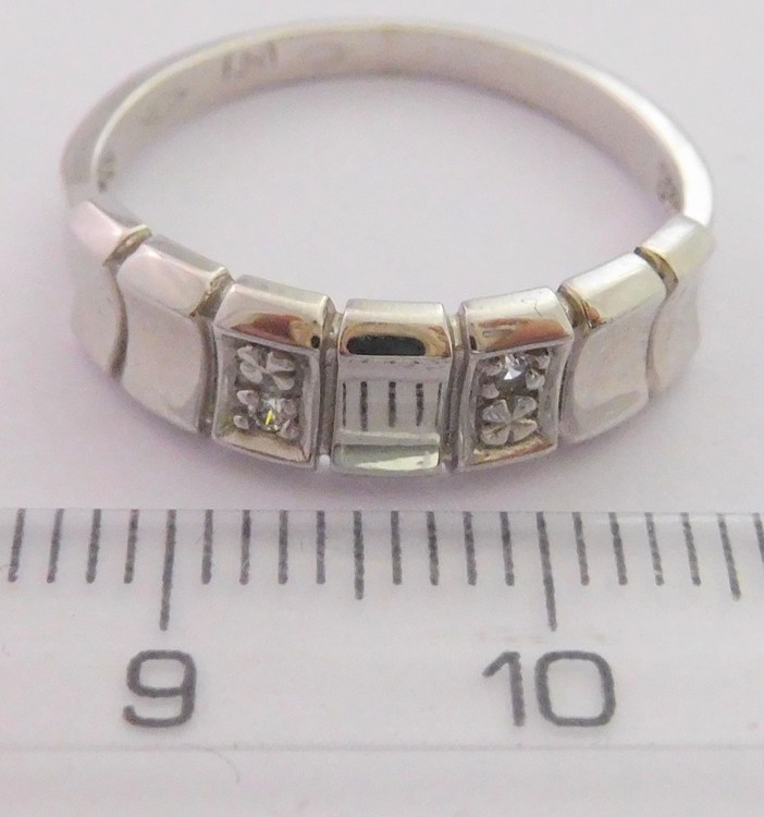 Klenoty Budín Zlatý prsten z bílého zlata osázený zirkony 585/2,51gr vel.55 HK1035