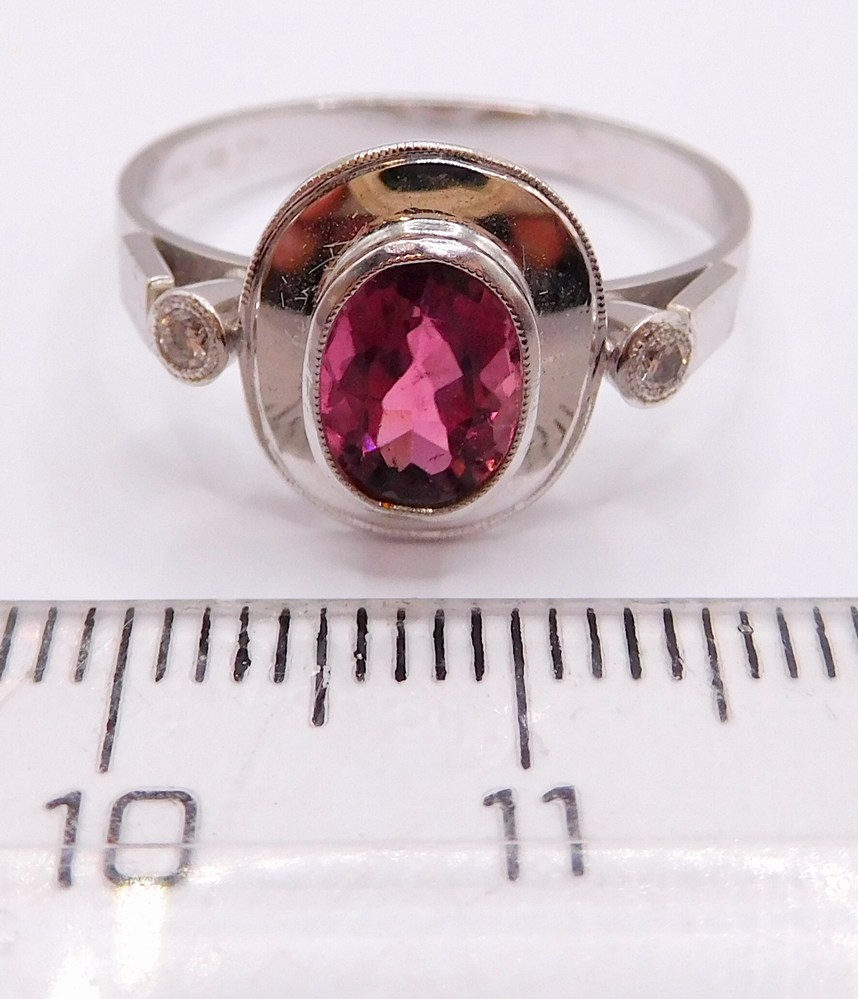 Klenoty Budín Diamantový prsten z bílého zlata s TURMALÍNEM (1,067ct) a přírodními DIAMANTY J-18630  SKLADEM