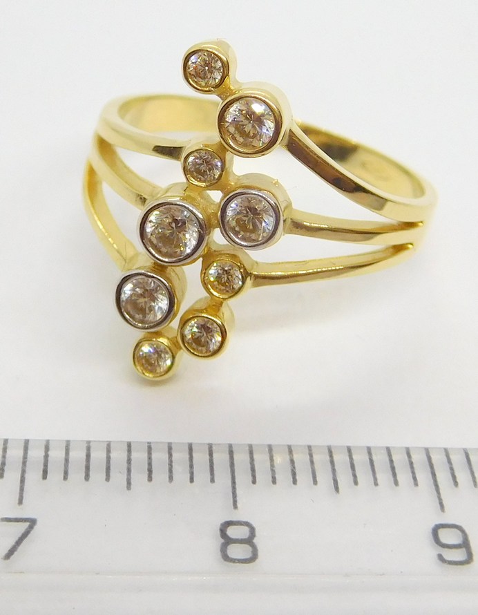 Klenoty Budín Mohutný zlatý prsten se zirkony 585/3,65gr vel. 59 HK1014B