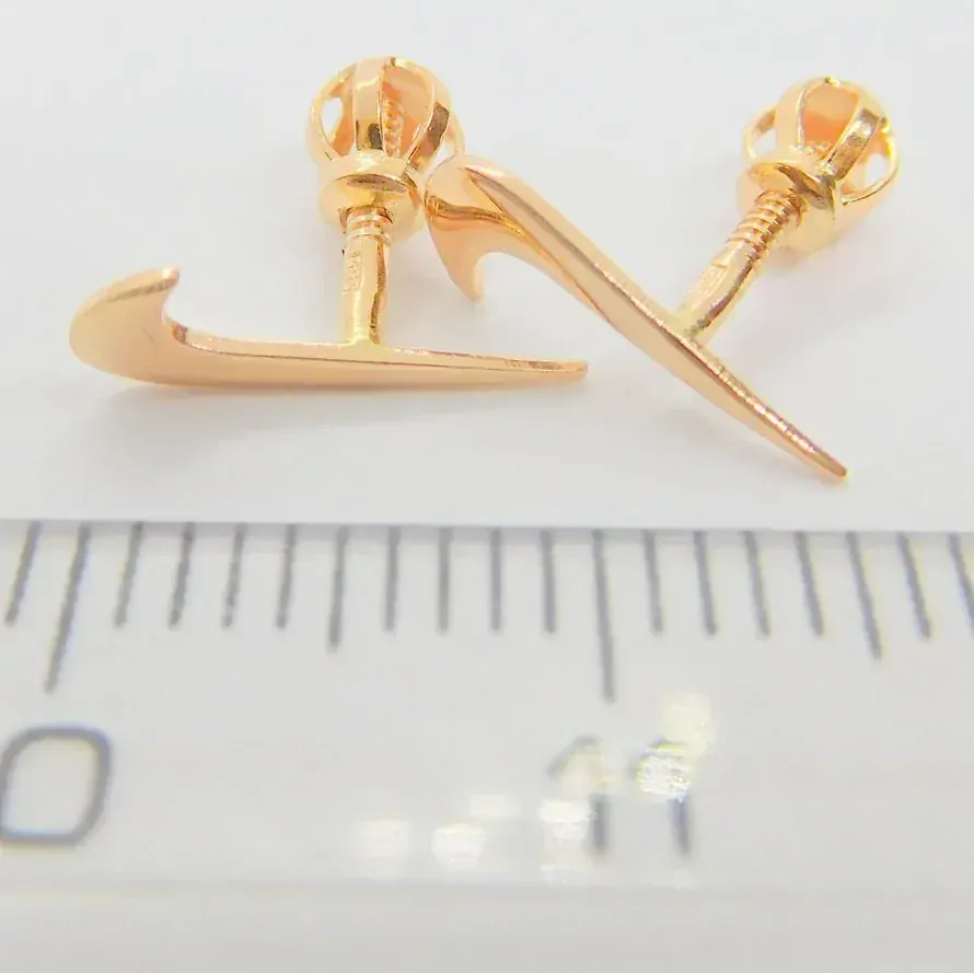 Klenoty Budín Zlaté pecičky z růžového zlata - náušnice ve tvaru NIKE na šroubek 585/0,48gr 731041013