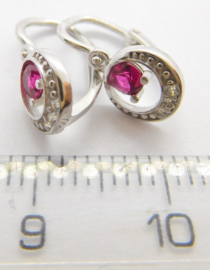 Klenoty Budín Dětské zlaté náušnice z bílého zlata se zirkony a červenými rubíny 585/1,27gr HK2115