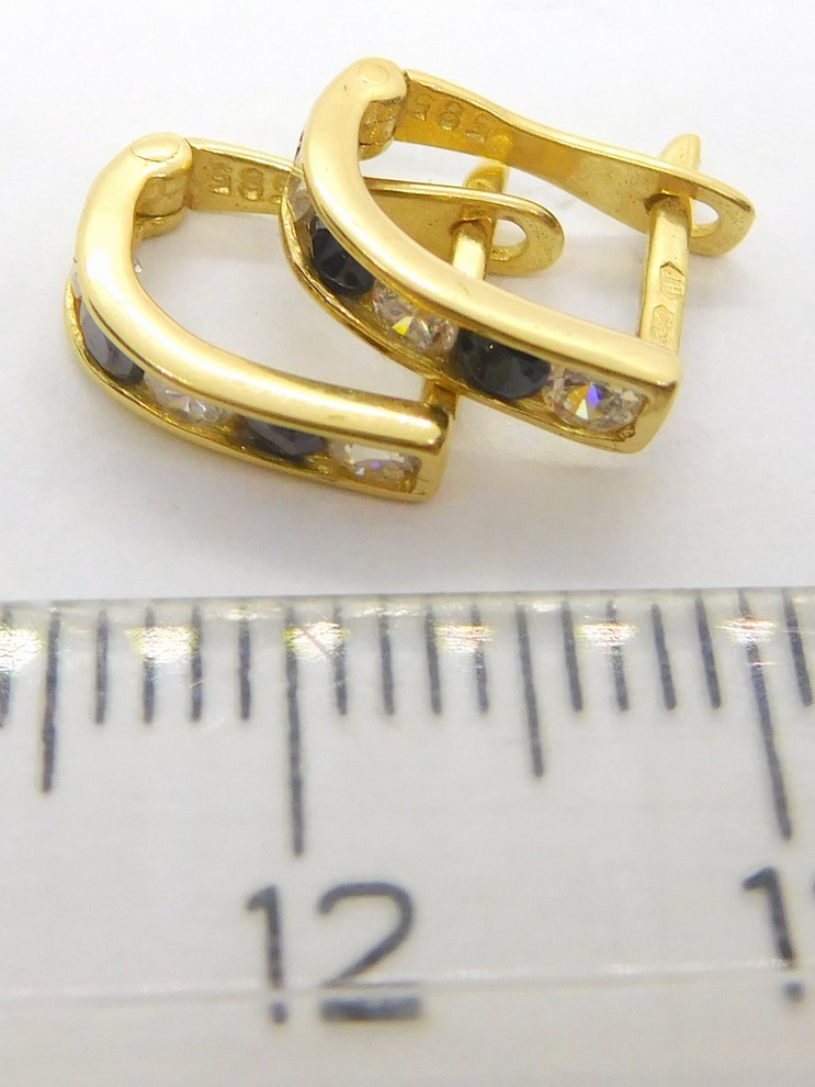Klenoty Budín Zlaté Dětské dívčí náušnice s černými zirkony  čtvrtkroužky 585/1,07gr H217