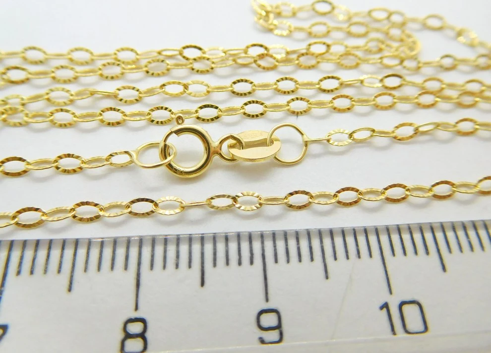 Klenoty Budín Dámský gravírovaný zlatý řetízek 45cm/1,20gr HK6176