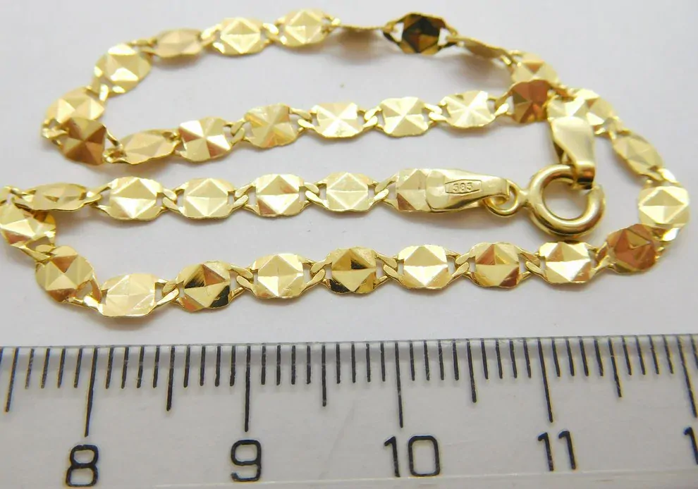 Klenoty Budín Dámský gravírovaný zlatý mohutný náramek 585/1,97gr 20cm HK7099