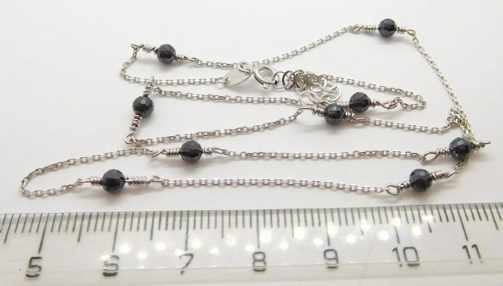 Klenoty Budín Dámský zlatý náhrdelník z bílého zlata s černými zirkony 585/2,25gr 45+5cm HK4062