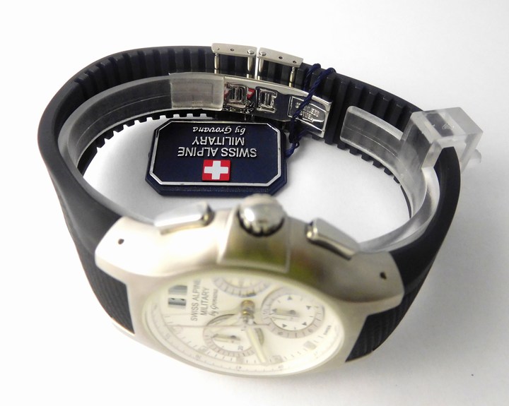 Pánské švýcarské hodinky Swiss Alpine Military by GROVANA 1502.9133 SAM