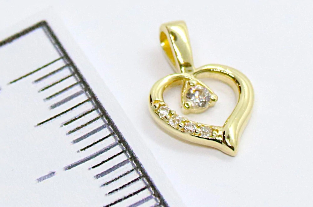 Klenoty Budín Dámský zlatý přívěsek se zirkony zamilované srdíčko  585/0,57gr HK3251
