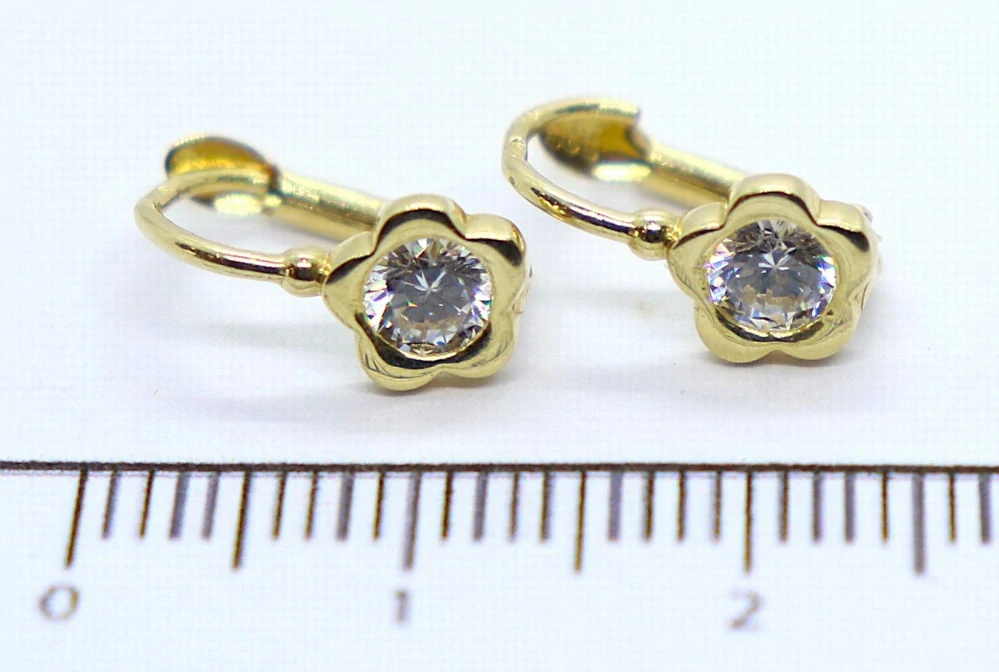 Klenoty Budín Dívčí klasické zlaté náušnice se zirkony na patent 585/1,23gr HK2386