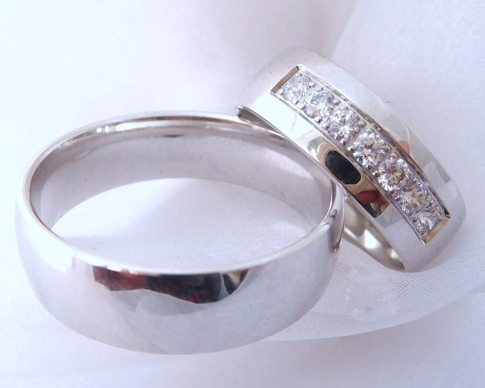 Exkluzivní zlaté snubní prsteny Couple 585/1000 s diamanty 65P1