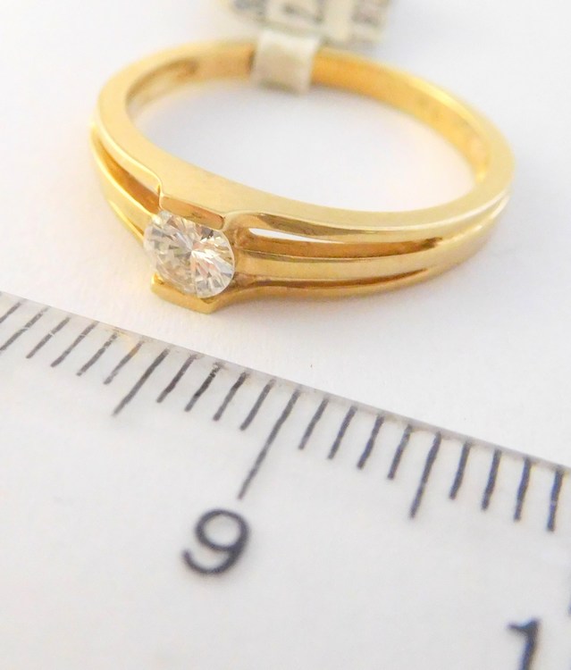 Klenoty Budín Zásnubní prsten s velkým přírodním diamantem 0,19CT 585/2,30gr vel. 52 3810121