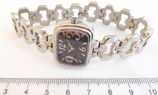 Dámské švýcarské luxusní hodinky Grovana 4539.1 se safírovým sklem