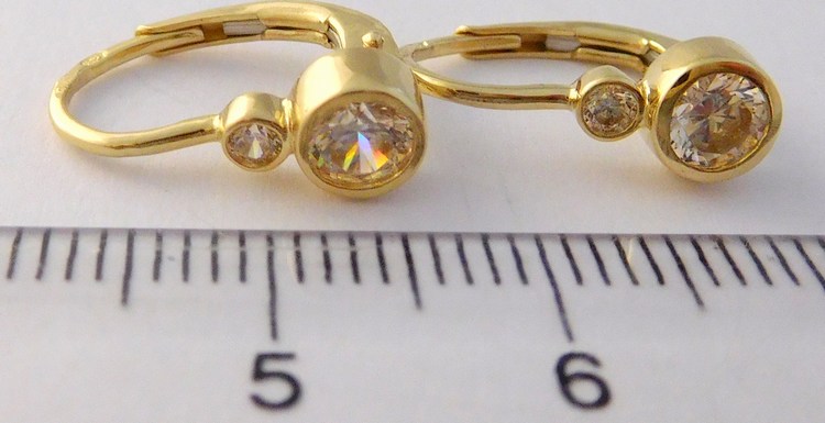 Klenoty Budín Dámské zlaté náušnice na klasické zapínání LUCKY 585/2,02gr HK2382