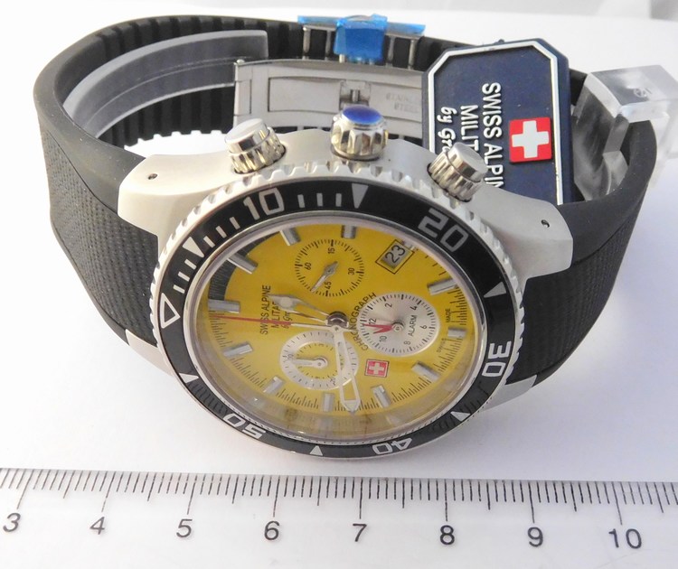 Pánské švýcarské hodinky - chronograf Swiss Alpine Military by Grovana 1607.8835