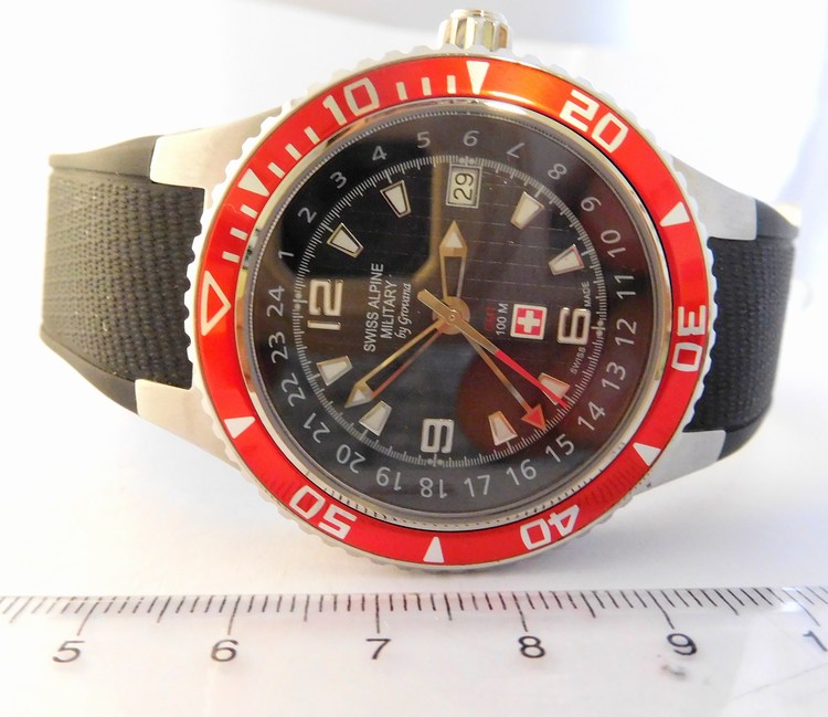 Luxusní pánské vodotěsné hodinky Swiss Alpine Millitary Grovana 1606.1834 SAM