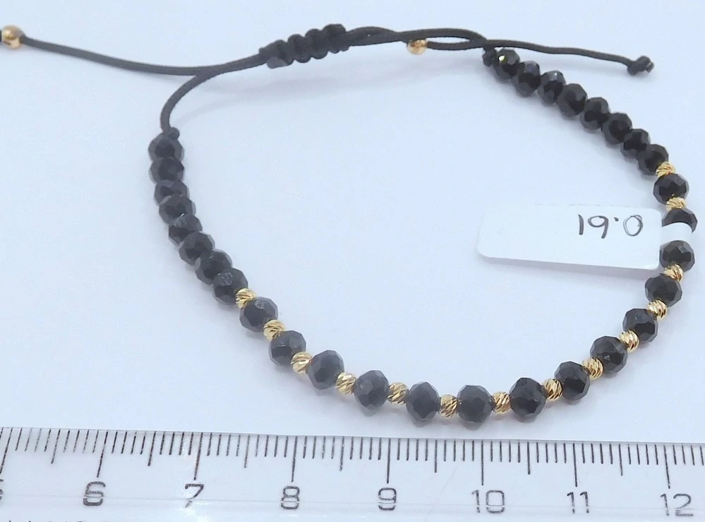 Klenoty Budín Dámský mohutný zlatý náramek na černé kůži s gravírovanými kuličkami 585/0,61gr HK7161