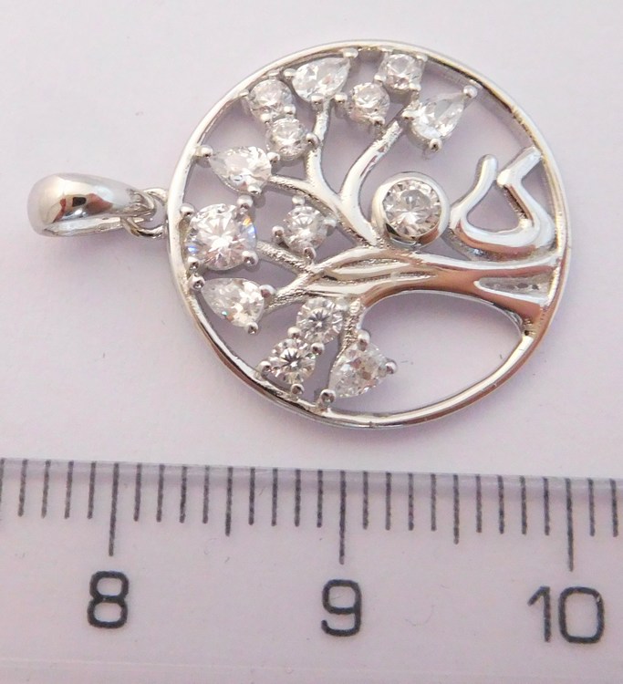 Krásný stříbrný přívěšek se zirkony - strom života pr. 19mm 031067300001