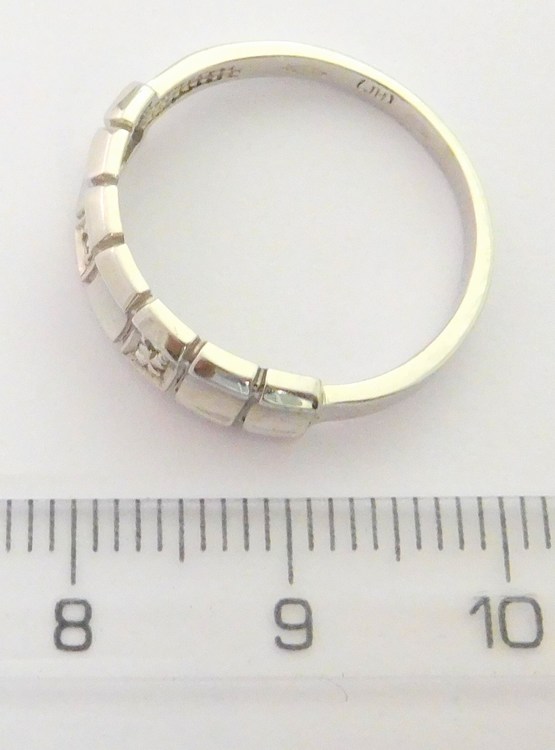 Klenoty Budín Zlatý prsten z bílého zlata osázený zirkony 585/2,51gr vel.55 HK1035