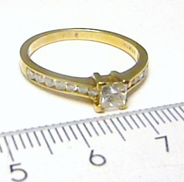 Klenoty Budín Luxusní mohutný zásnubní prsten s diamanty (14x0,35ct a 1x0,36ct) 585/2,85g 3810228