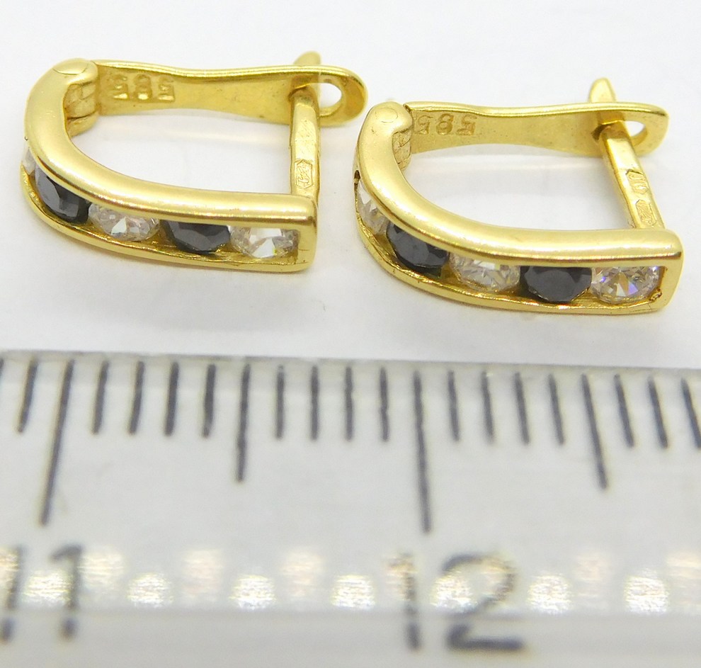 Klenoty Budín Zlaté Dětské dívčí náušnice s černými zirkony  čtvrtkroužky 585/1,07gr H217