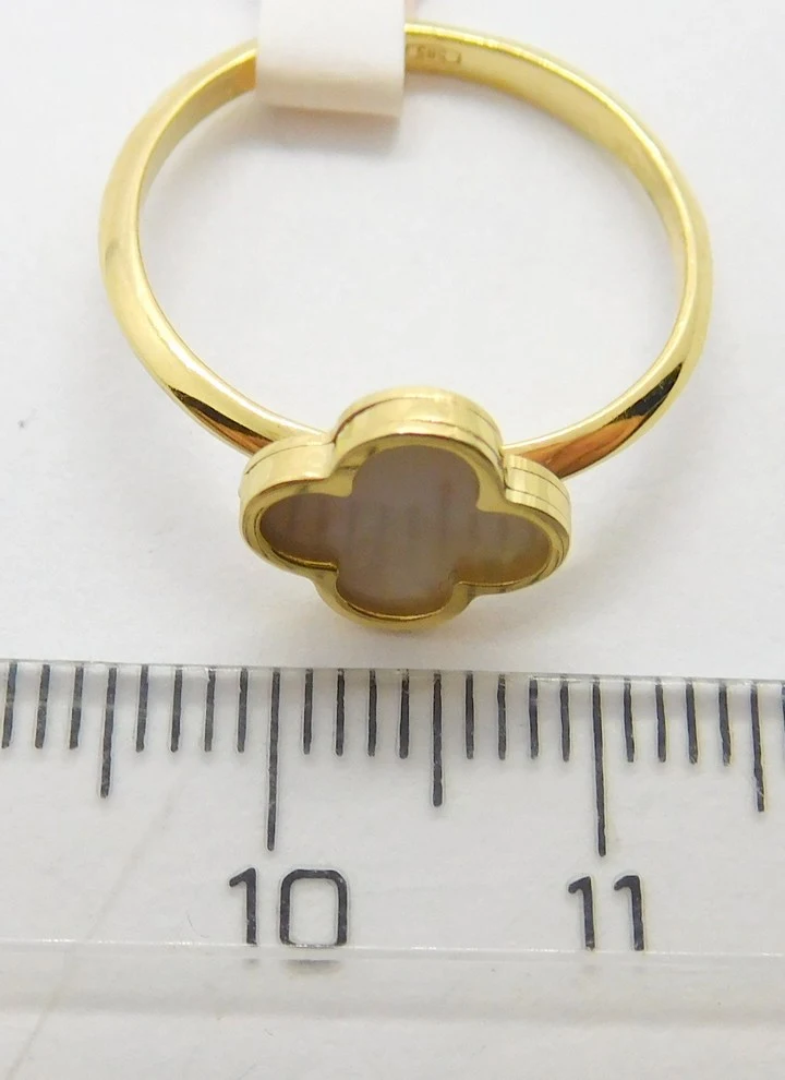 Klenoty Budín Dámský zlatý prsten ze žlutého zlata s bílým smaltem čtyřlístek pro štěstí 585/1,99gr vel. 56 HK1141