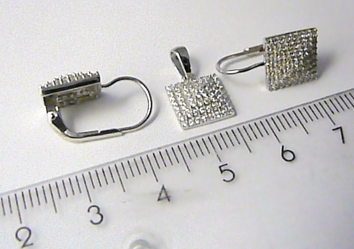 Luxusní rhodiovaná čtverečková souprava s mnoha zirkony 030061800002