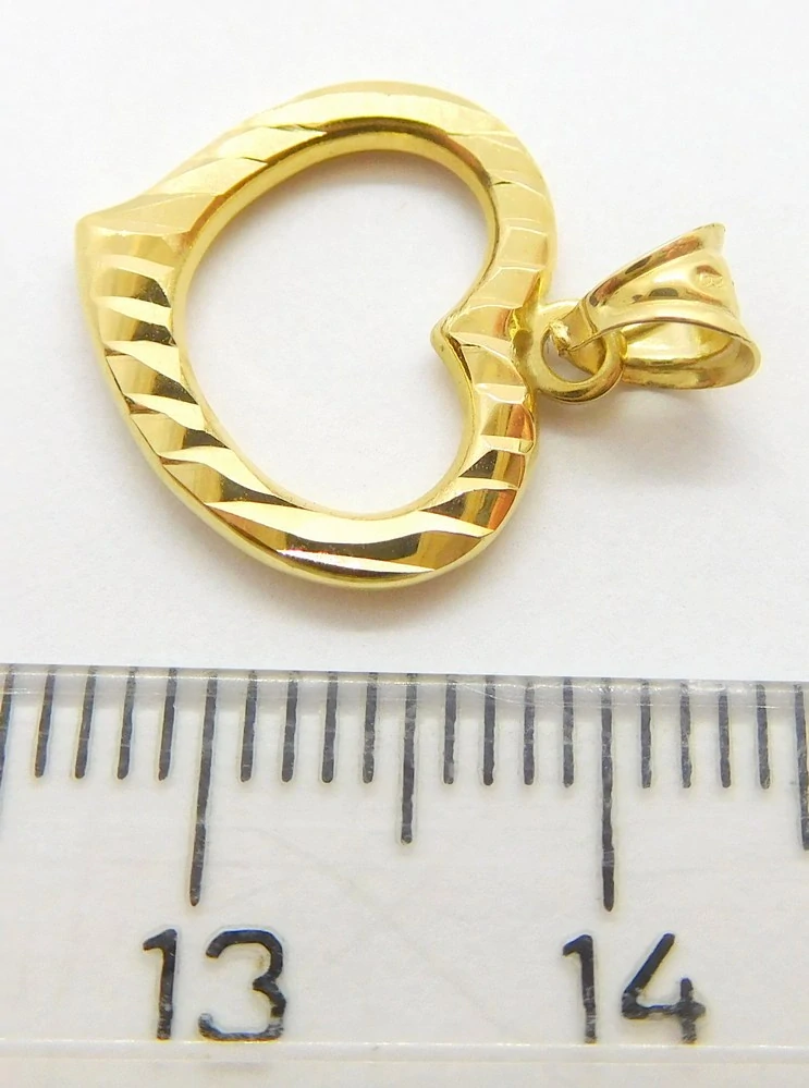 Klenoty Budín Dámský zlatý přívěsek - srdíčko s gravírováním 585/0,63gr HK3204