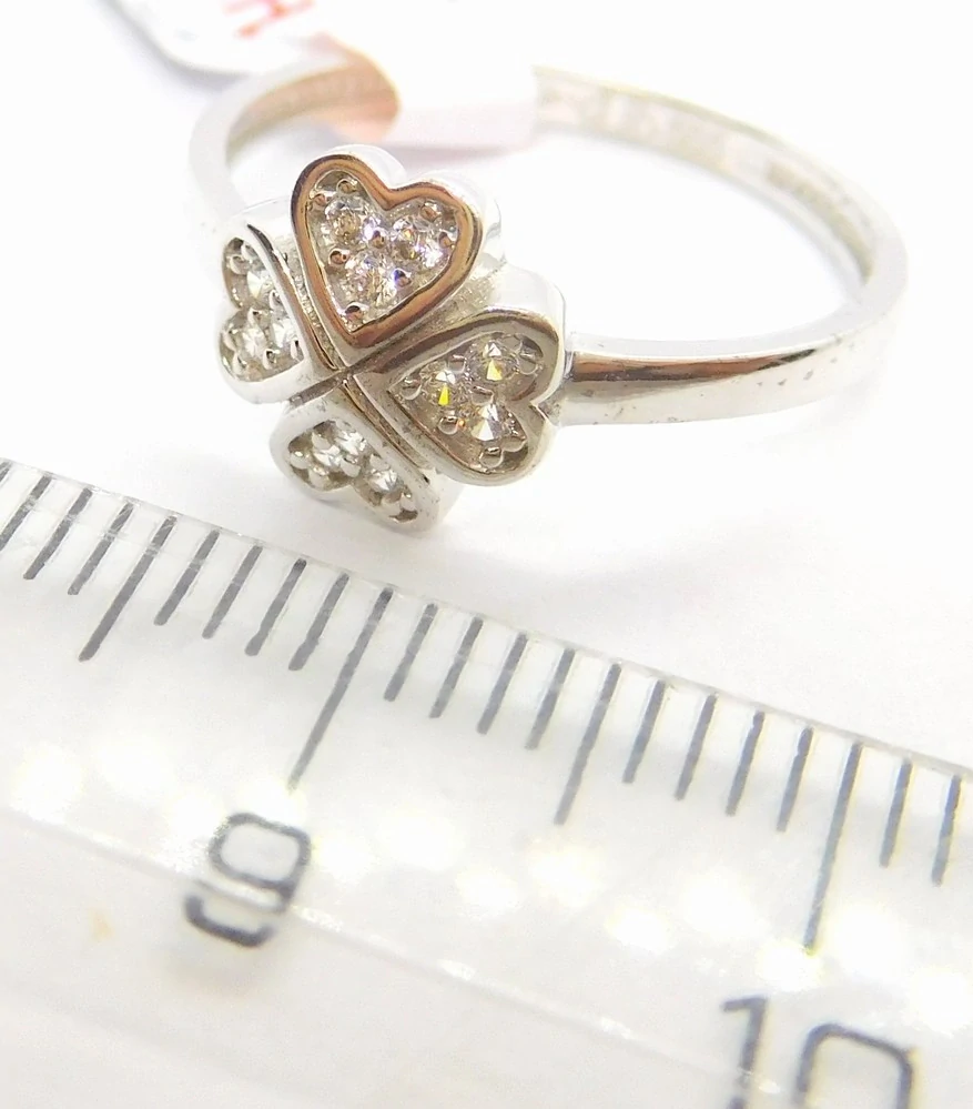 Klenoty Budín Dámský prsten z bílého zlata se zirkony čtyřlístek ze srdíček 585/1,63gr vel. 52 HK1158