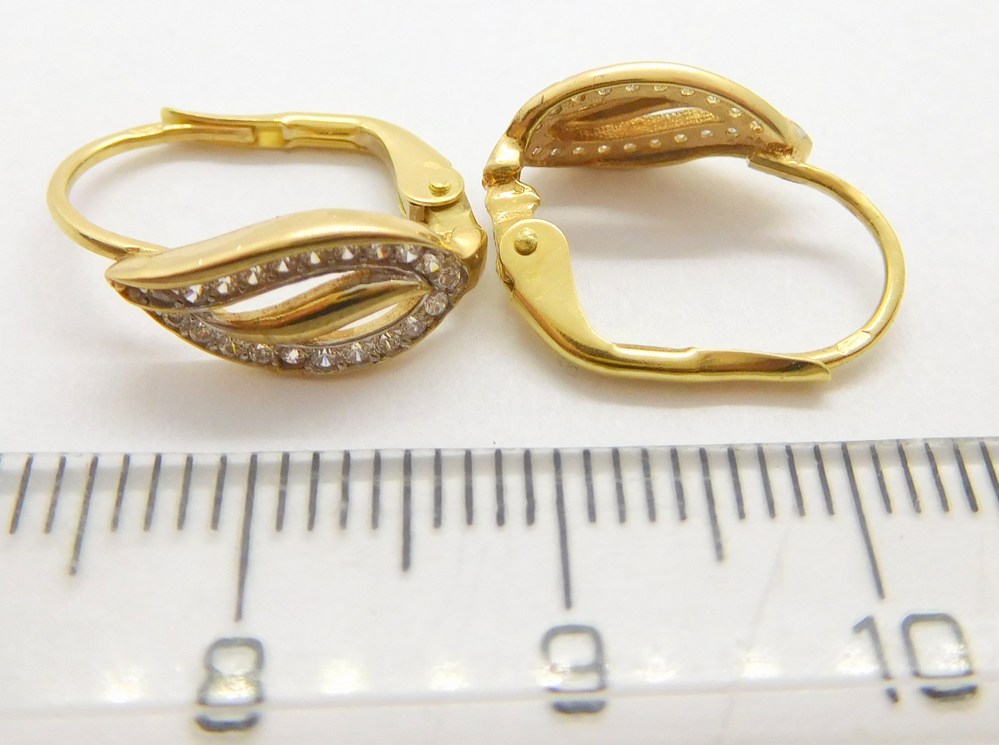 Klenoty Budín Dámské klasické zlaté náušnice se zirkony na patent 585/1,77gr HK2294