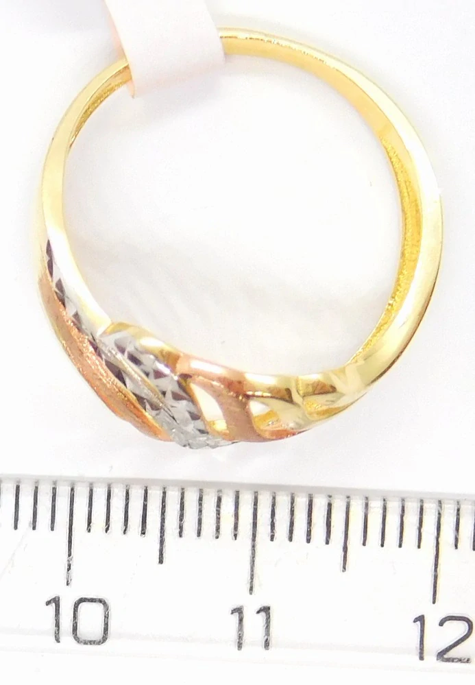 Klenoty Budín Mohutný dámský prsten ze tří barev zlata (růžové,bílé a žluté) 585/2,04gr vel. 62 HK1240