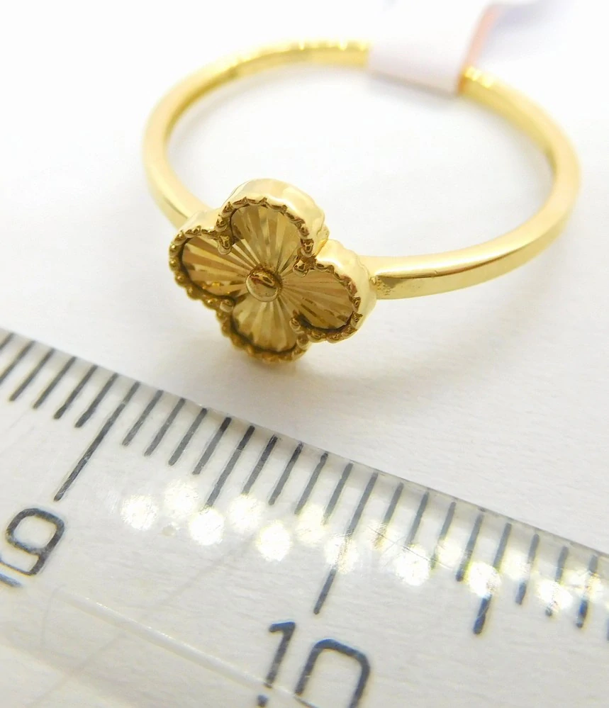 Klenoty Budín Dámský zlatý prsten s gravírováním čtyřlístek pro štěstí  585/1,55gr vel. 56 HK1235