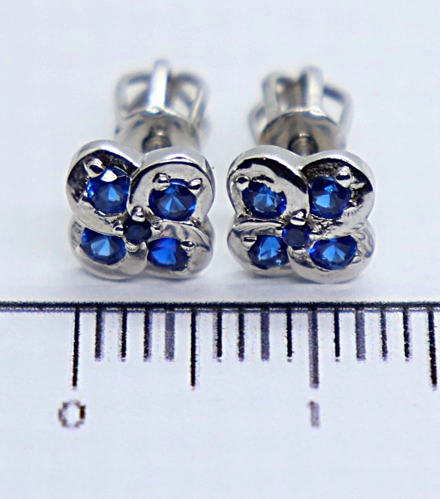 Klenoty Budín Dámské peckové zlaté náušnice na šroubek se safíry z bílého zlata 585/1,56gr HK2363