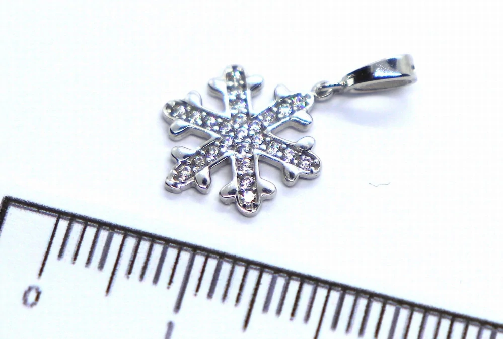 Klenoty Budín Dámský zlatý přívěsek z bílého zlata se zirkony sněhová vločka pro štěstí 585/0,83gr HK3240