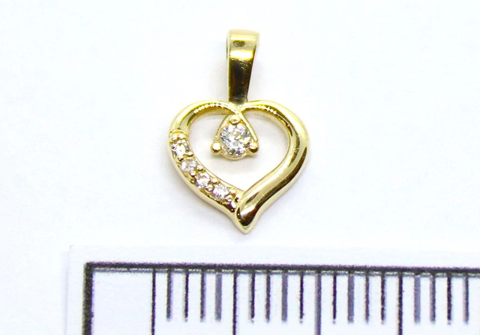 Klenoty Budín Dámský zlatý přívěsek se zirkony zamilované srdíčko  585/0,57gr HK3251