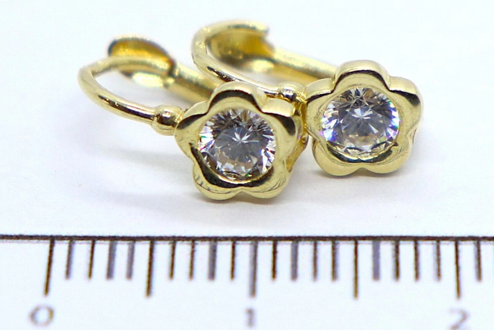 Klenoty Budín Dívčí klasické zlaté náušnice se zirkony na patent 585/1,23gr HK2386