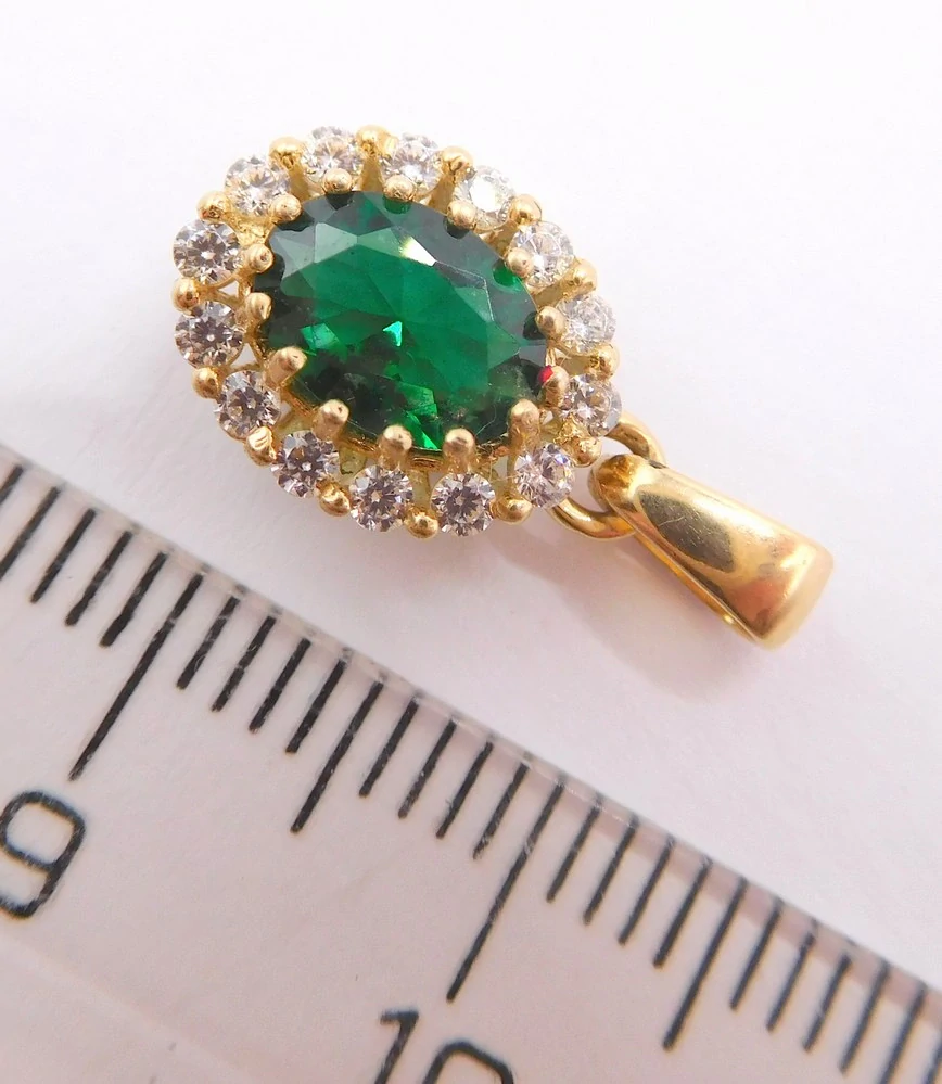 Klenoty Budín Dámský zlatý přívěsek se zirkony a zeleným smaragdem 585/1,18gr H3281