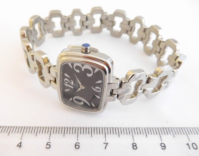 Dámské švýcarské luxusní hodinky Grovana 4539.1 se safírovým sklem