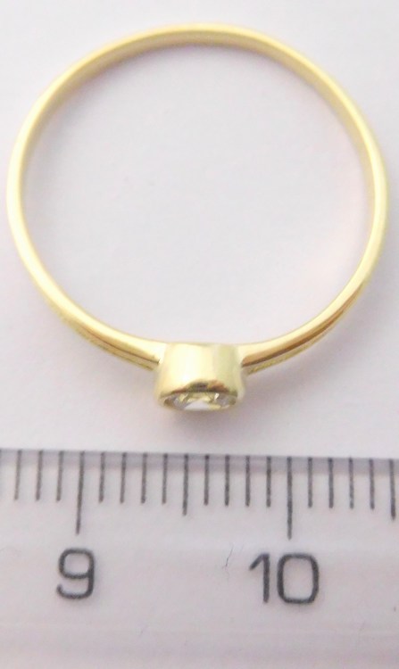 Klenoty Budín Zlatý zásnubní prsten s centrálním zirkonem vel. 53 585/0,99gr 223041295