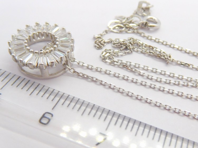 Klenoty Budín Zlatá souprava z bílého zlata s pohybujícím se přívěskem 585/2,80gr 42-45cm HK4003