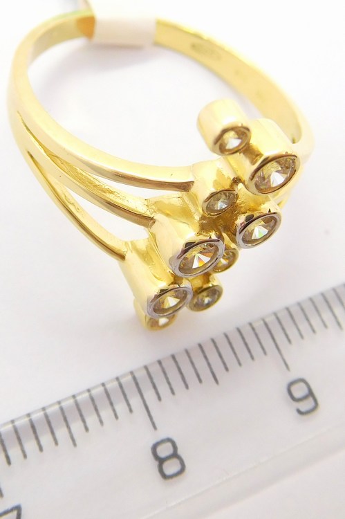 Klenoty Budín Mohutný zlatý prsten se zirkony 585/3,67gr vel. 59 HK1013